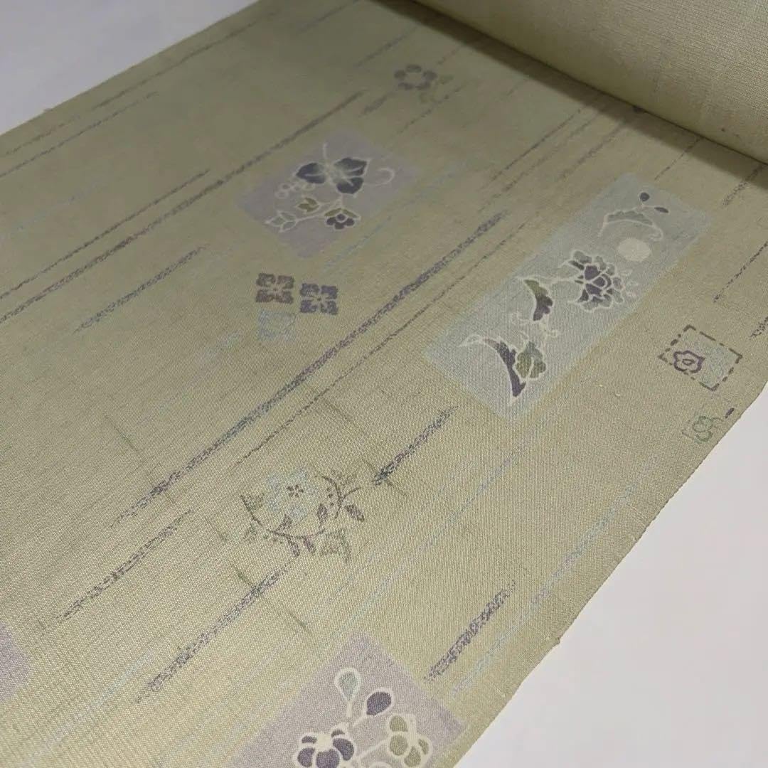 あきりん正絹生紬地染着尺反物　吉澤与市ベージュ地短冊花文絹100% 遊彩庵 正絹生紬地染着尺反物吉澤与市ベージュ地短冊花文絹100% 遊彩庵